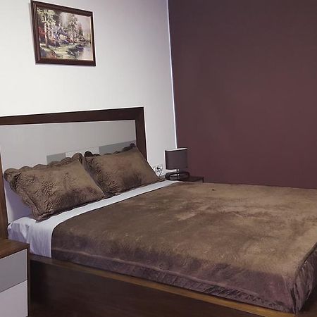 Mimino Apartment Deluxe First Line Batumi Bilik gambar