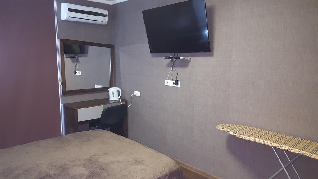 Mimino Apartment Deluxe First Line Batumi Bilik gambar